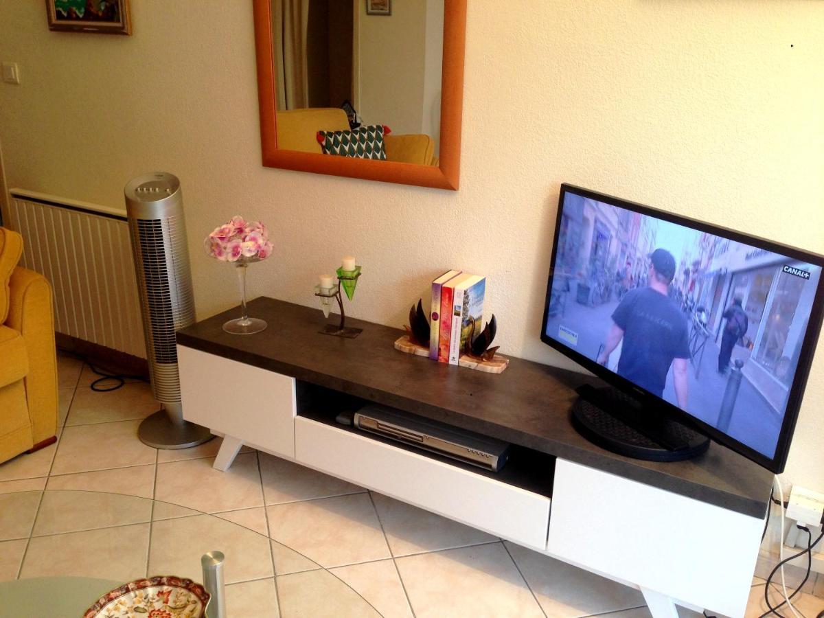 D'une Avec Vue Sur La Balcon Et Wifi A Appartement