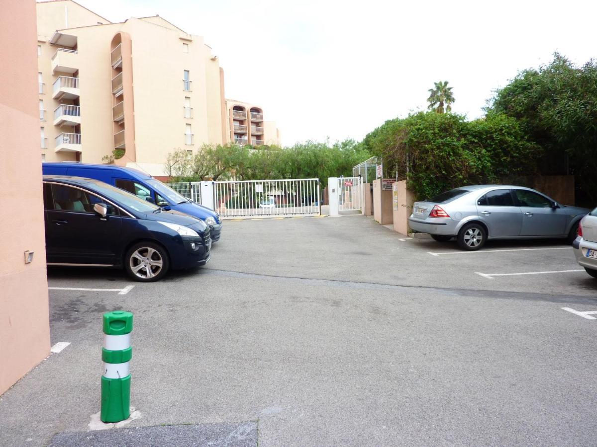 D'une Avec Vue Sur La Balcon Et Wifi A Appartement Fréjus